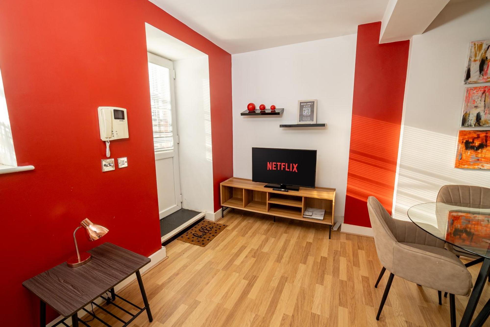 Cozy And Modern 2-Bed Apartment Суонси Экстерьер фото