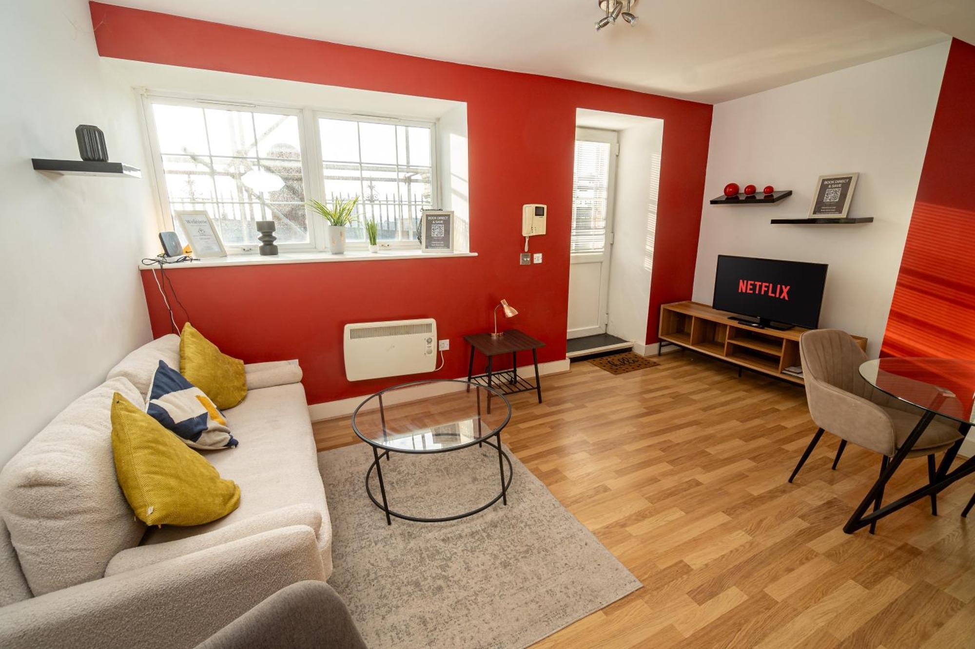 Cozy And Modern 2-Bed Apartment Суонси Экстерьер фото